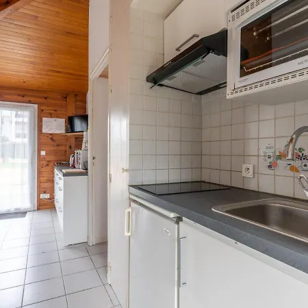 Maison T3 Pour 4 Personnes A 400m De La Et Du Centre, Avec Terrasse Et Parking. - Fr-1-521-210